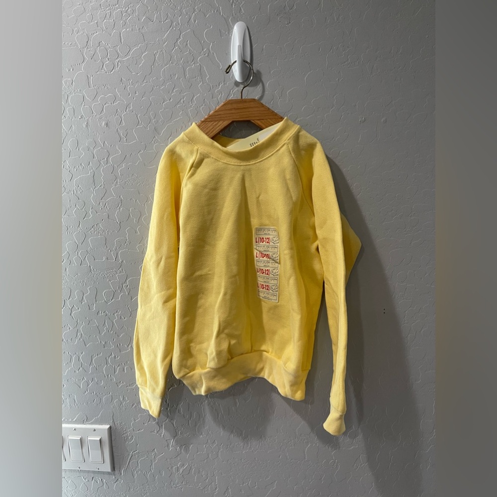 Vintage‎ 1997 Fruit Of The Loom Pale Yellow Sweatshirt 10/12